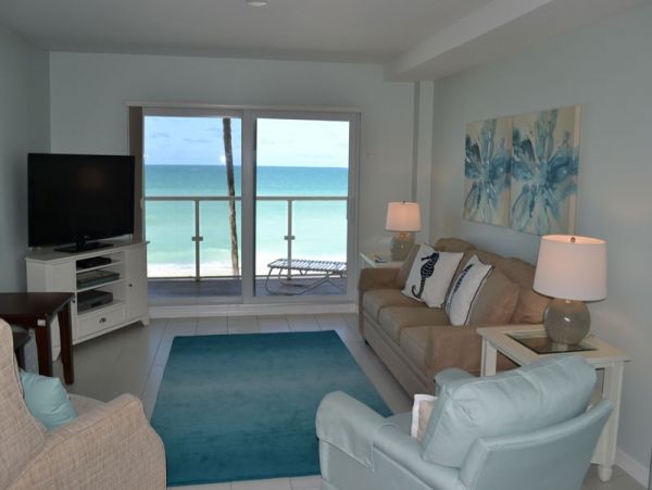 Two Bedroom Beach Condo at Longboat Key Sleeps Six Guests