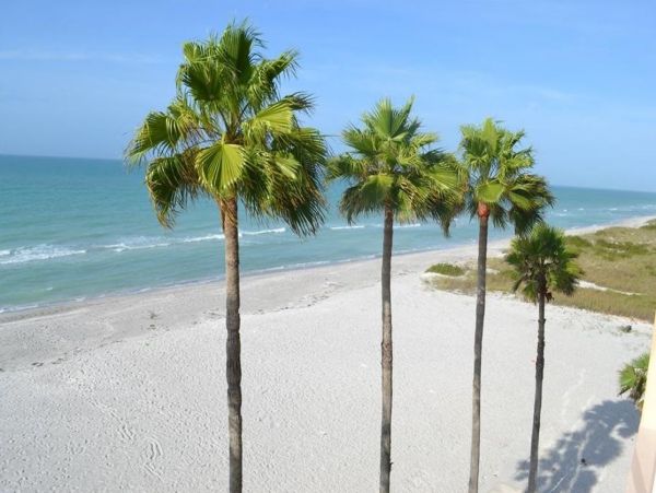Longboat Key Vacation Condo Located on Beach