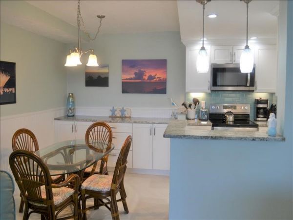 Longboat Key Vacation Condo Sleeps 6 Guests Full Gulf Views