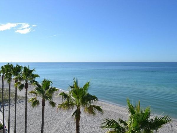Gulf Front Vacation Rental in Longboat Key 2 Bedrooms