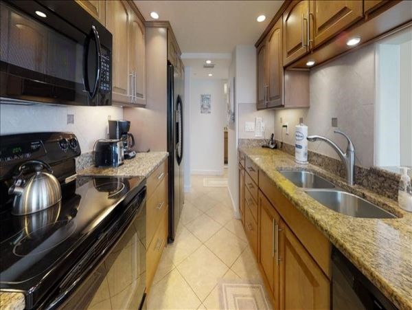 Gulf Front Vacation Rental in Longboat Key 2 Bedrooms