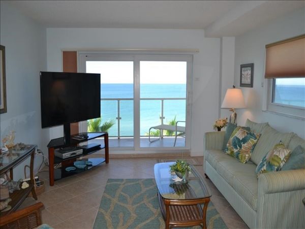 Gulf Front Vacation Rental in Longboat Key 2 Bedrooms