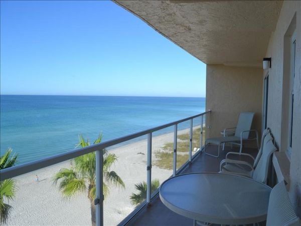 Gulf Front Vacation Rental in Longboat Key 2 Bedrooms
