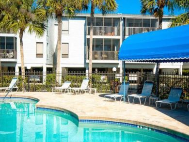 Holmes Beach New 2 Bedroom Condo with Great Furnishings