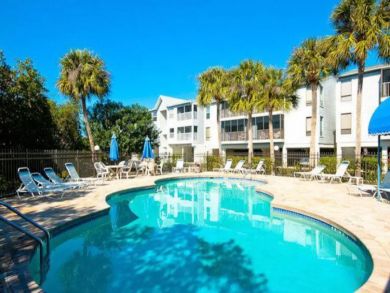 Holmes Beach New 2 Bedroom Condo with Great Furnishings