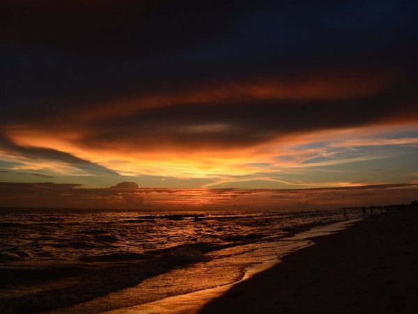 Longboat Key Rental One Bedroom Condo on Beach Sleeps Four