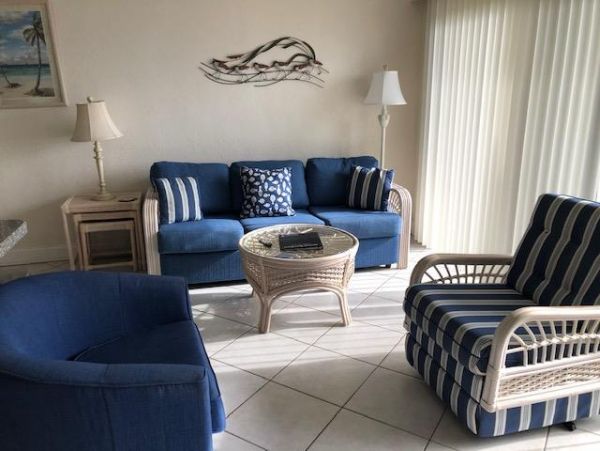 Longboat Key Rental One Bedroom Condo on Beach Sleeps Four