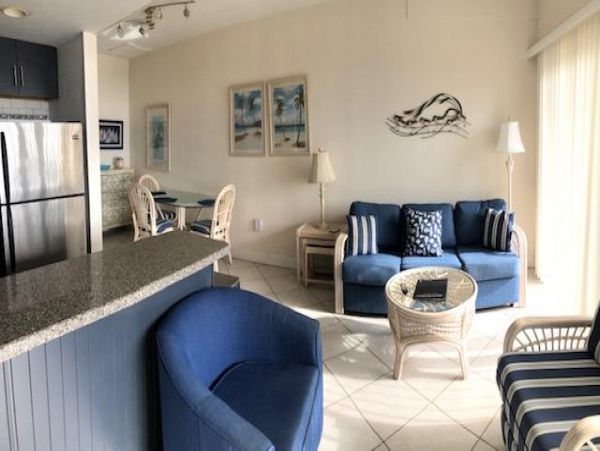 Longboat Key Rental One Bedroom Condo on Beach Sleeps Four