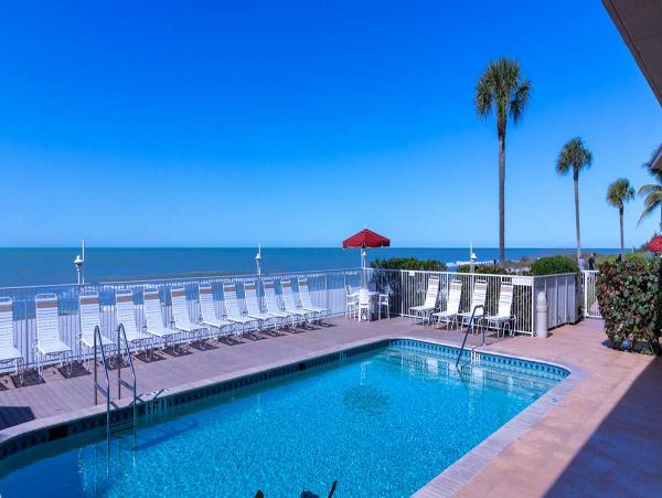 Longboat Studio with Gulf Views