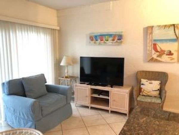 First floor walk out unit with Full Gulf View with 2 double beds