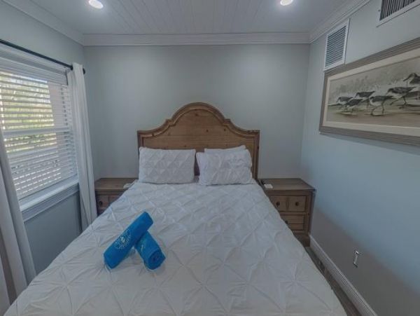 Gulf front 1 Bedroom on Longboat  Great Beach