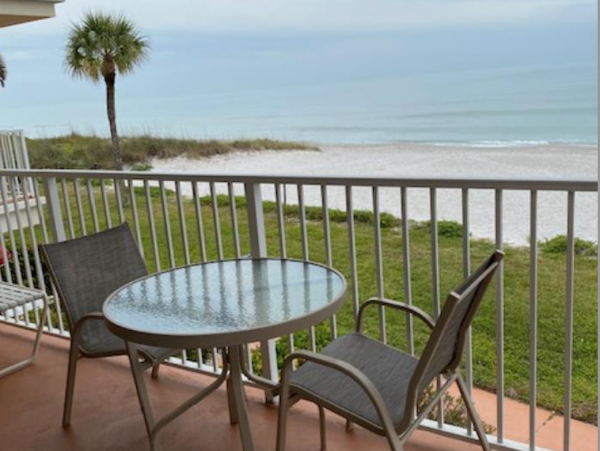 Updated 2nd floor unit overlooking Gulf on Longboat Key