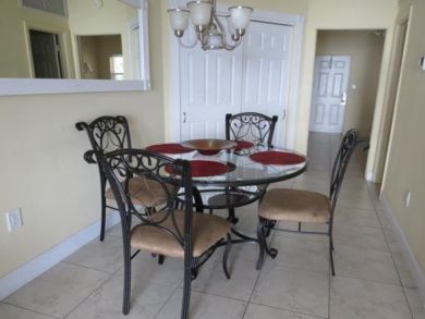Dining Area Seats Four Dining Area Seats Four