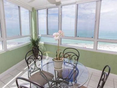 A Great Beach Condo Two Bedrooms Sleeps 6 Close to Sarasota