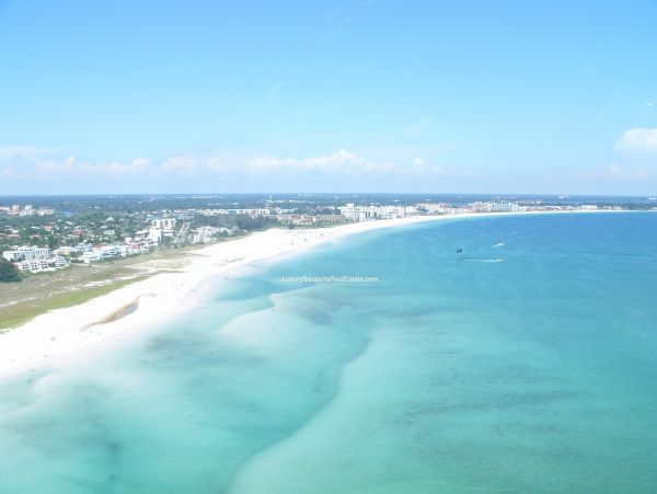 Lovely Beach to Bay Siesta Key Condo