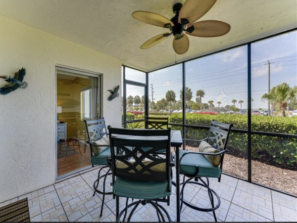 Directly Across Street from the Beach Siesta Rental