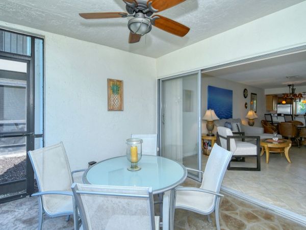 One Bedroom Gulf Views Siesta Key Condo Sleeps 4