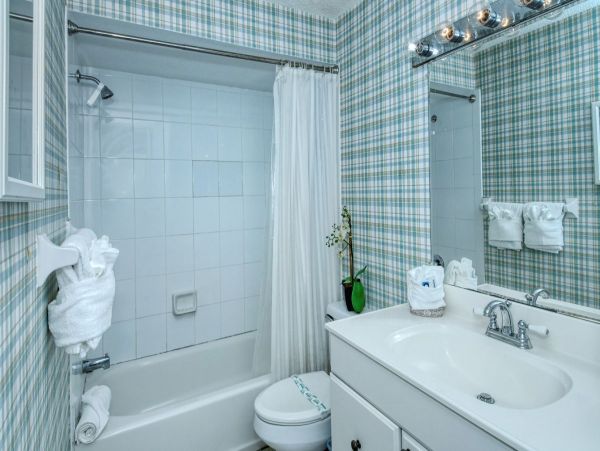 One Bedroom Gulf Views Siesta Key Condo Sleeps 4