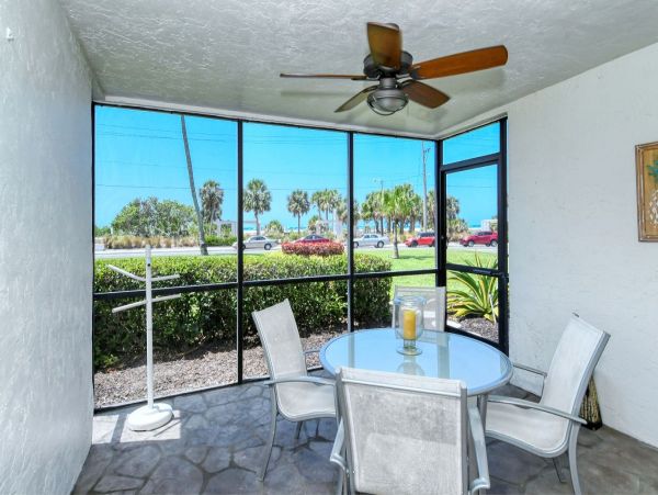 One Bedroom Gulf Views Siesta Key Condo Sleeps 4