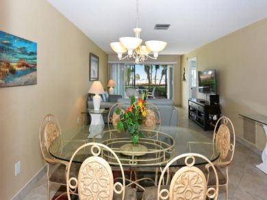 Siesta Key Vacation Condo Sleeps Five Guests.