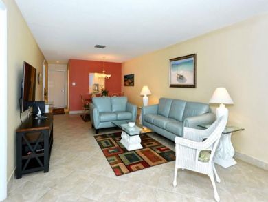 Siesta Key Vacation Condo Sleeps Five Guests.