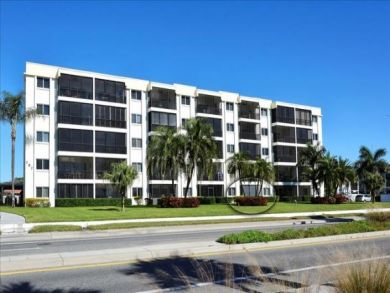 Siesta Key Vacation Condo Sleeps Five Guests.