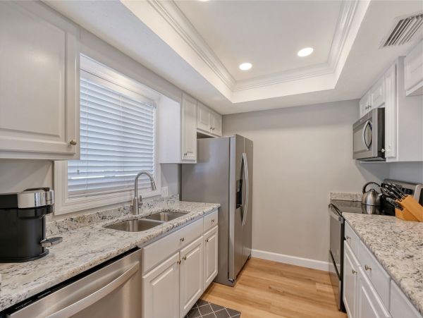 Two Bedroom-two bathroom Condo  Great Siesta Key Location