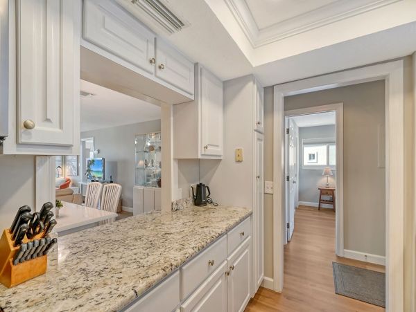 Two Bedroom-two bathroom Condo  Great Siesta Key Location