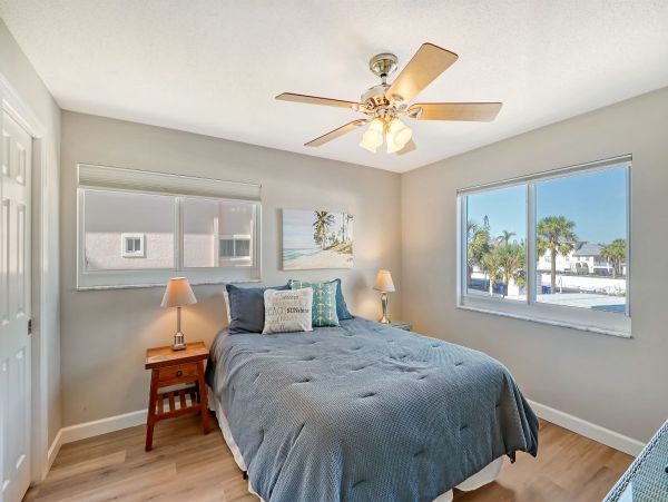 Two Bedroom-two bathroom Condo  Great Siesta Key Location