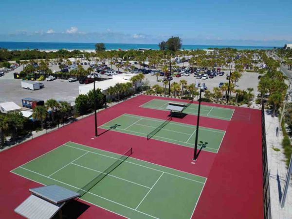 Spacious Siesta Key Luxury condo with view across from beach