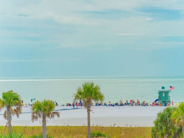 Spacious Siesta Key Luxury condo with view across from beach