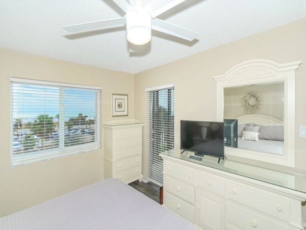 Spacious Siesta Key Luxury condo with view across from beach