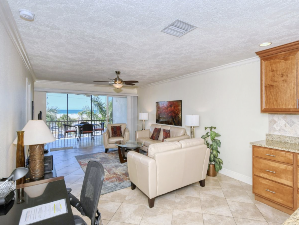 Ocean View 2 Bedroom Condo in Siesta Key Sleeps 4 Guests
