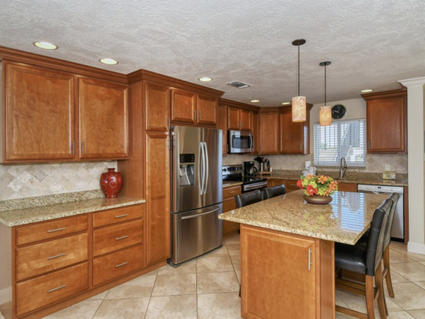 Ocean View 2 Bedroom Condo in Siesta Key Sleeps 4 Guests