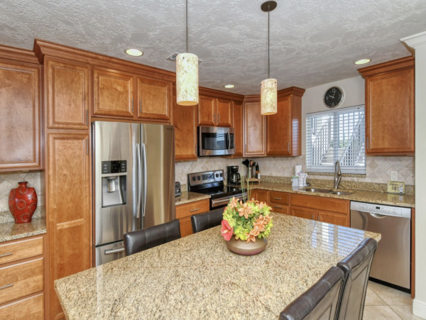 Ocean View 2 Bedroom Condo in Siesta Key Sleeps 4 Guests