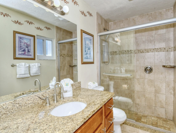 Ocean View 2 Bedroom Condo in Siesta Key Sleeps 4 Guests