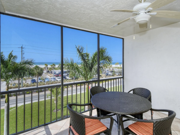 Ocean View 2 Bedroom Condo in Siesta Key Sleeps 4 Guests