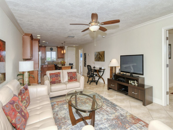 Ocean View 2 Bedroom Condo in Siesta Key Sleeps 4 Guests
