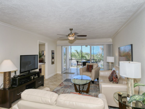 Ocean View 2 Bedroom Condo in Siesta Key Sleeps 4 Guests