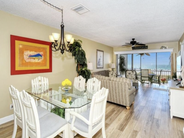 Two Bedroom Condo Sleeps Four Short Walk to Beach