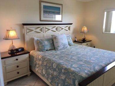 Siesta Key #1 Beach Front Vacation Rental Sleeps 4 Siesta Key #1 Beach Front Vacation Rental Sleeps 4