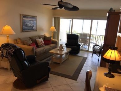 Siesta Key #1 Beach Front Vacation Rental Sleeps 4 Siesta Key #1 Beach Front Vacation Rental Sleeps 4