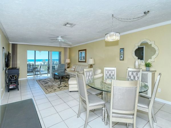 A Great Siesta Key Rental Across From Beach