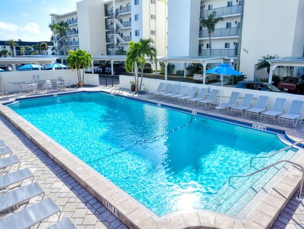 A Great Siesta Key Rental Across From Beach