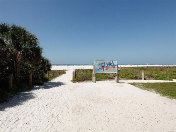 Siesta Key Three Bedrooms Beach Rentals are Hard to Find!