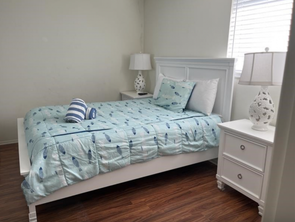 3 Bedroom Beach Rental Siesta Key - Across the street from beach