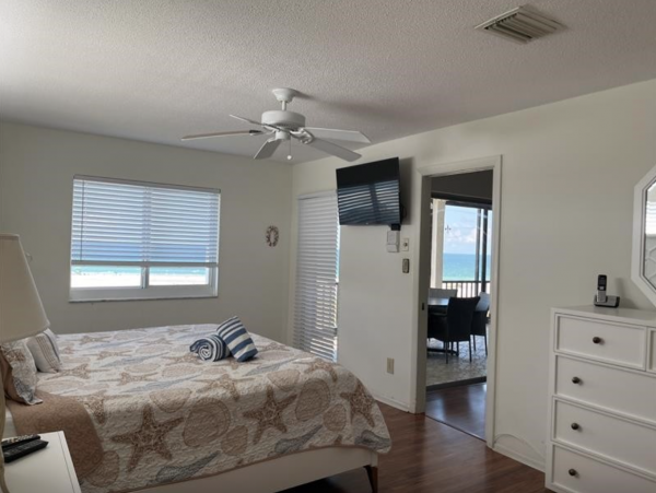 3 Bedroom Beach Rental Siesta Key - Across the street from beach