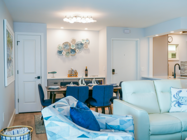 Beautiful 7th Floor Penthouse Condo with Gulf Front View