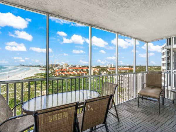 Siesta Key 2 Bedroom Beachfront Vacation Condo