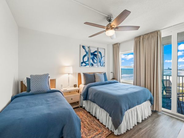 Siesta Key 2 Bedroom Beachfront Vacation Condo